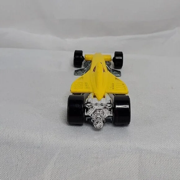 Mattel Hot Wheels Red Line 2009 World Racer Greased Lightnin Yellow, Thailand - Picture 5 of 16